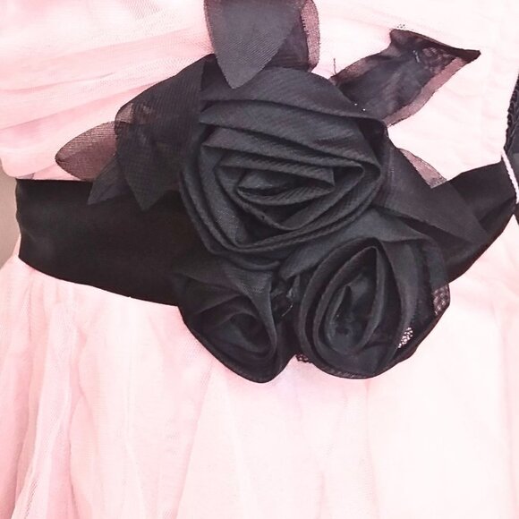PINK ORGANZA HIGH-LOW PARTY DRESS W/ BLACK ROSETTE FLOWER WAIST BELT - Picture 4 of 6